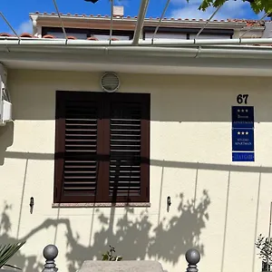 Ela I Gabi , Omisalj Croatia